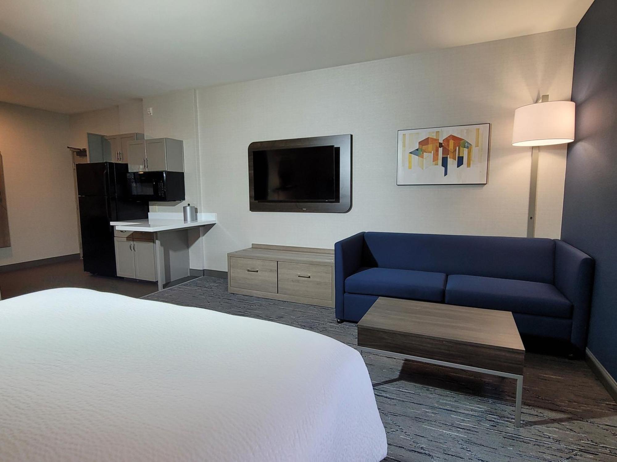 Holiday Inn Express San Diego South - Chula Vista By Ihg Exterior photo
