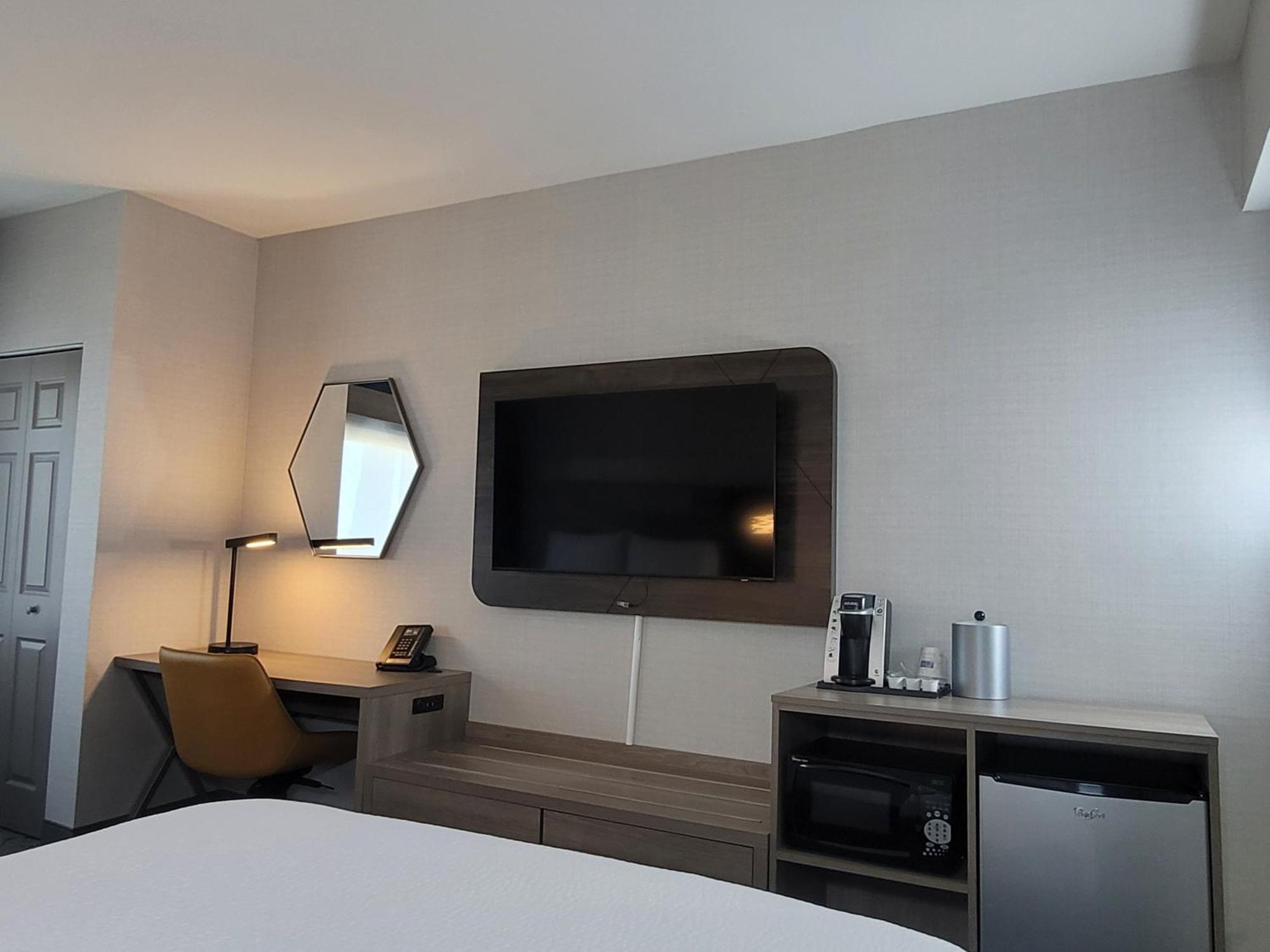 Holiday Inn Express San Diego South - Chula Vista By Ihg Exterior photo