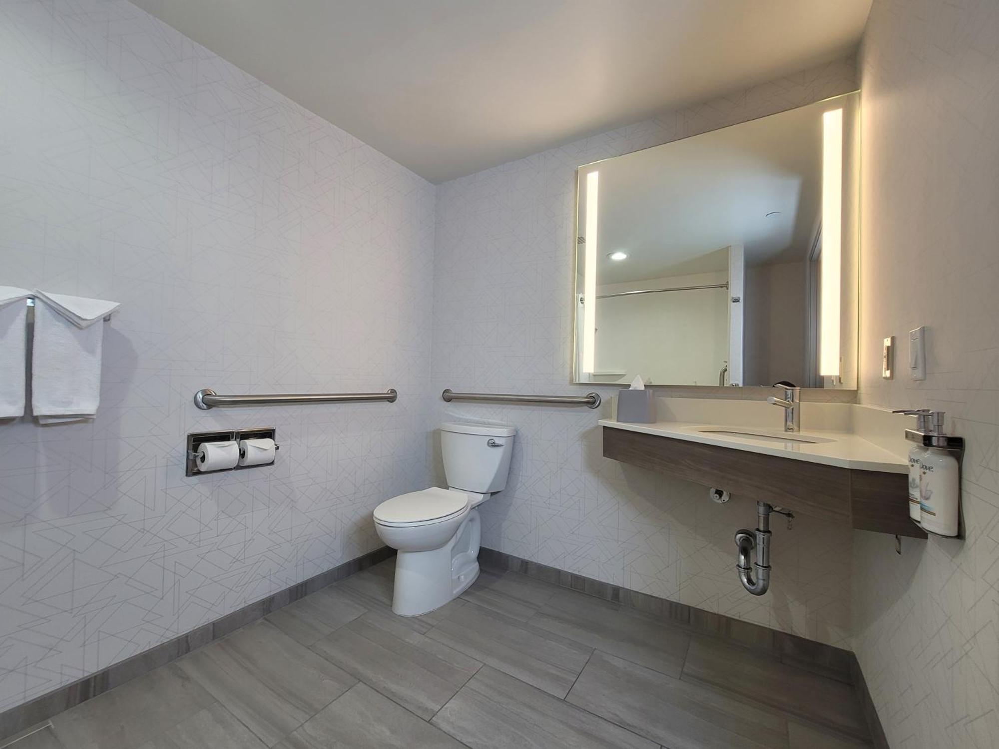 Holiday Inn Express San Diego South - Chula Vista By Ihg Exterior photo