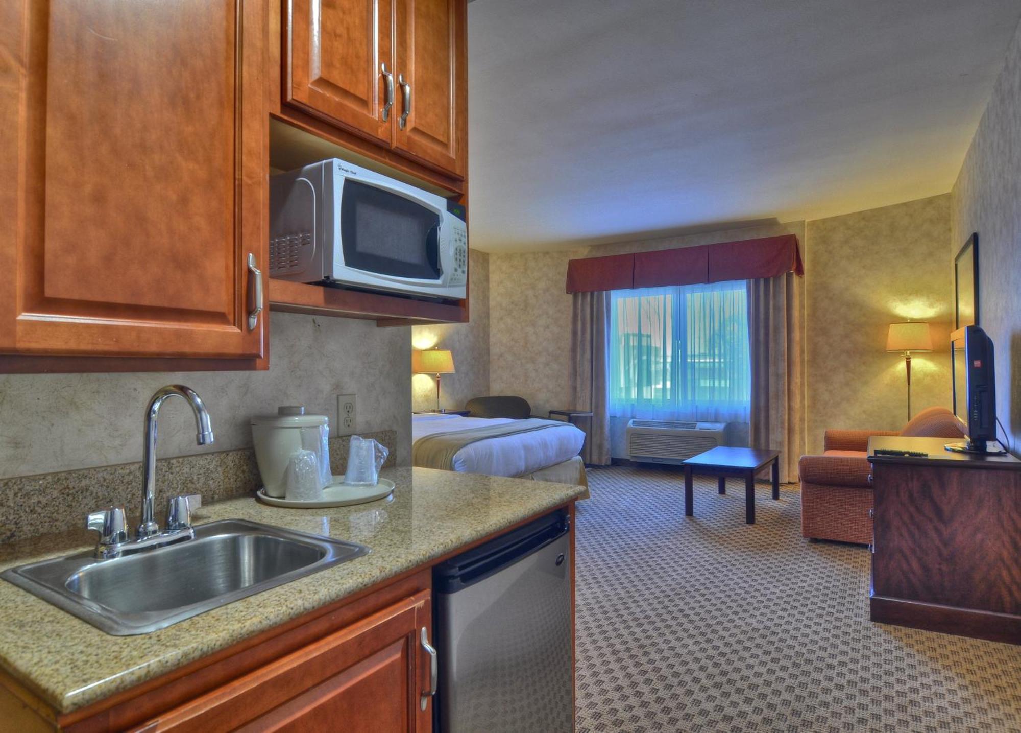 Holiday Inn Express San Diego South - Chula Vista By Ihg Exterior photo